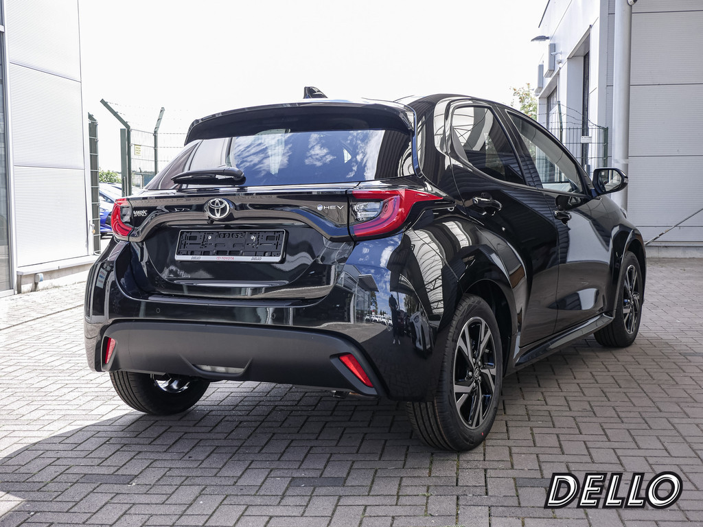 Fahrzeugansicht TOYOTA Yaris 1.5 Hybrid Teamplayer - Bild 37