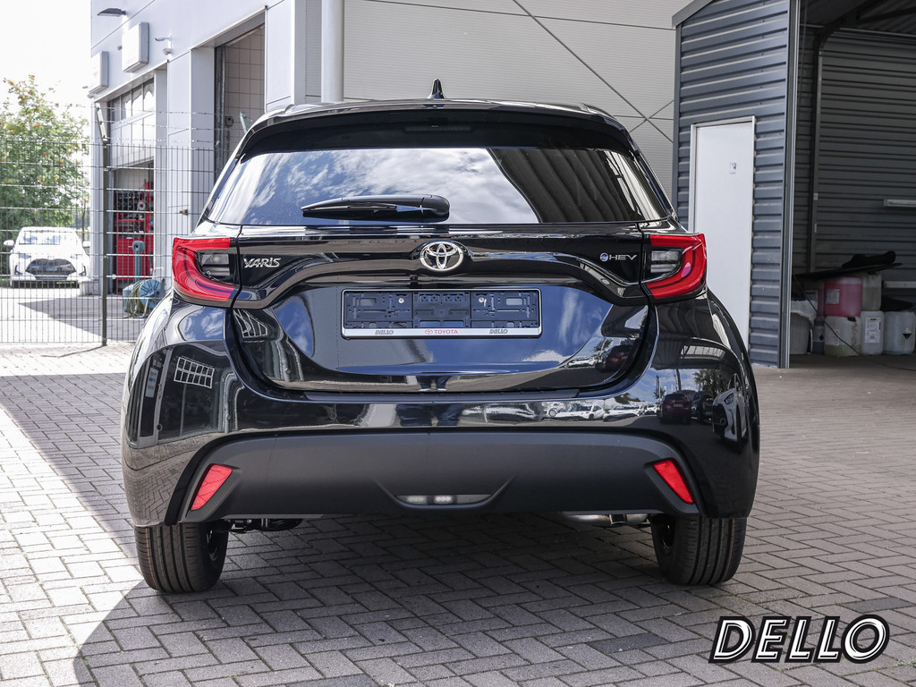 Fahrzeugansicht TOYOTA Yaris 1.5 Hybrid Teamplayer - Bild 38