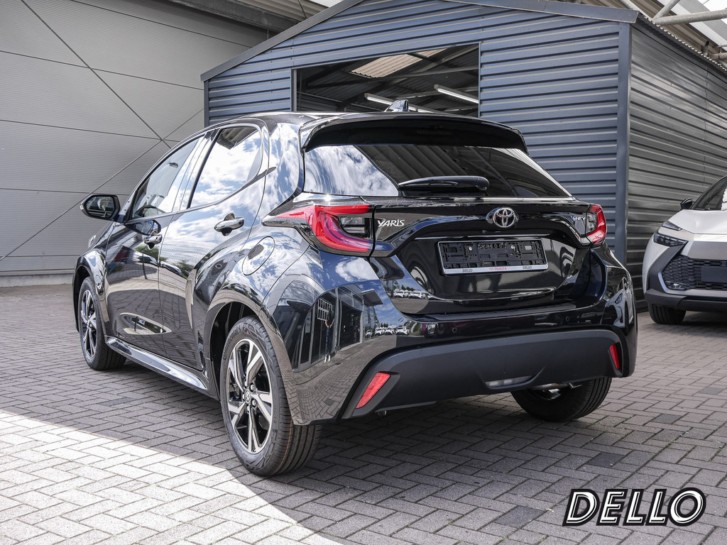 Fahrzeugansicht TOYOTA Yaris 1.5 Hybrid Teamplayer - Bild 39