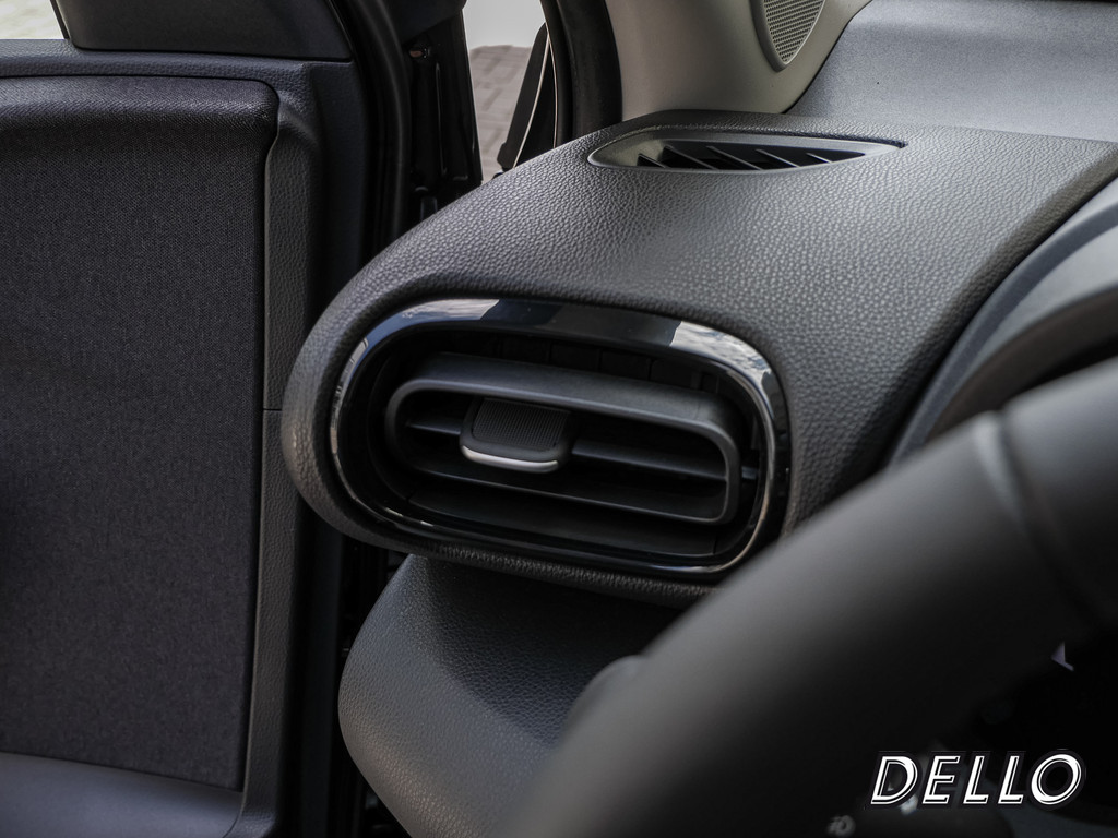 Fahrzeugansicht TOYOTA Yaris 1.5 Hybrid Teamplayer - Bild 30