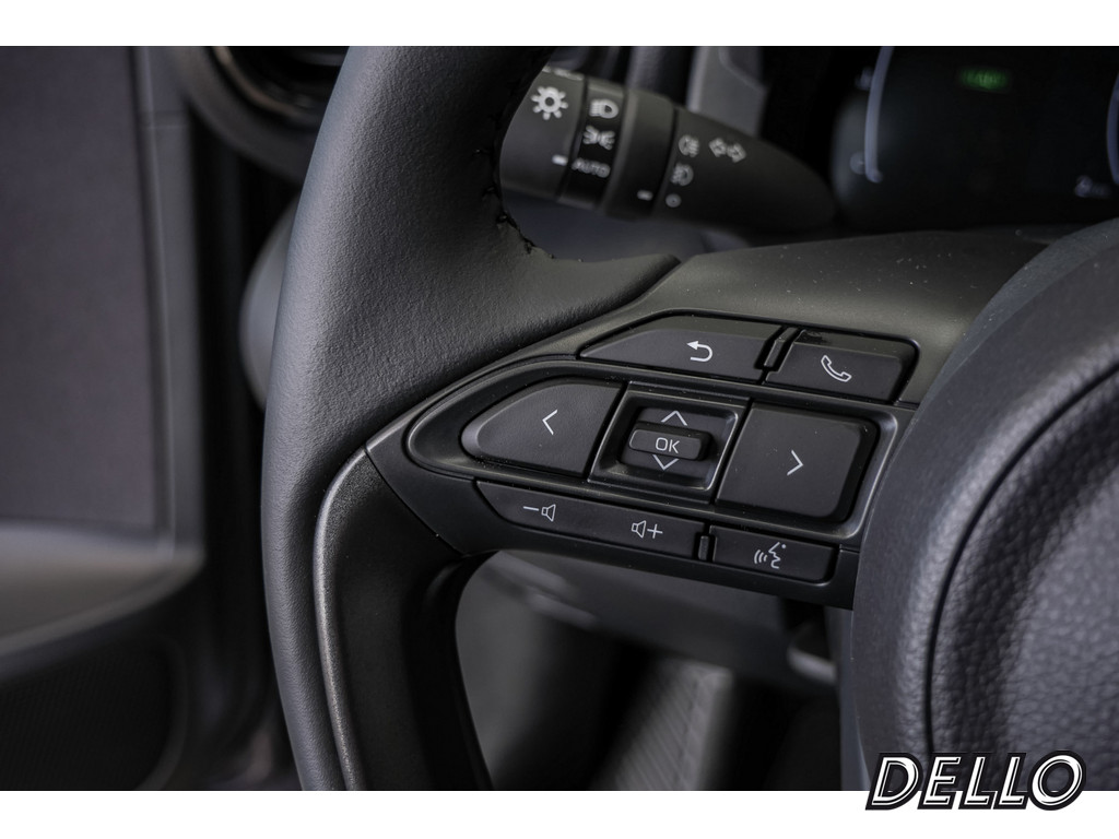 Fahrzeugansicht TOYOTA Yaris 1.5 Hybrid Teamplayer - Bild 31