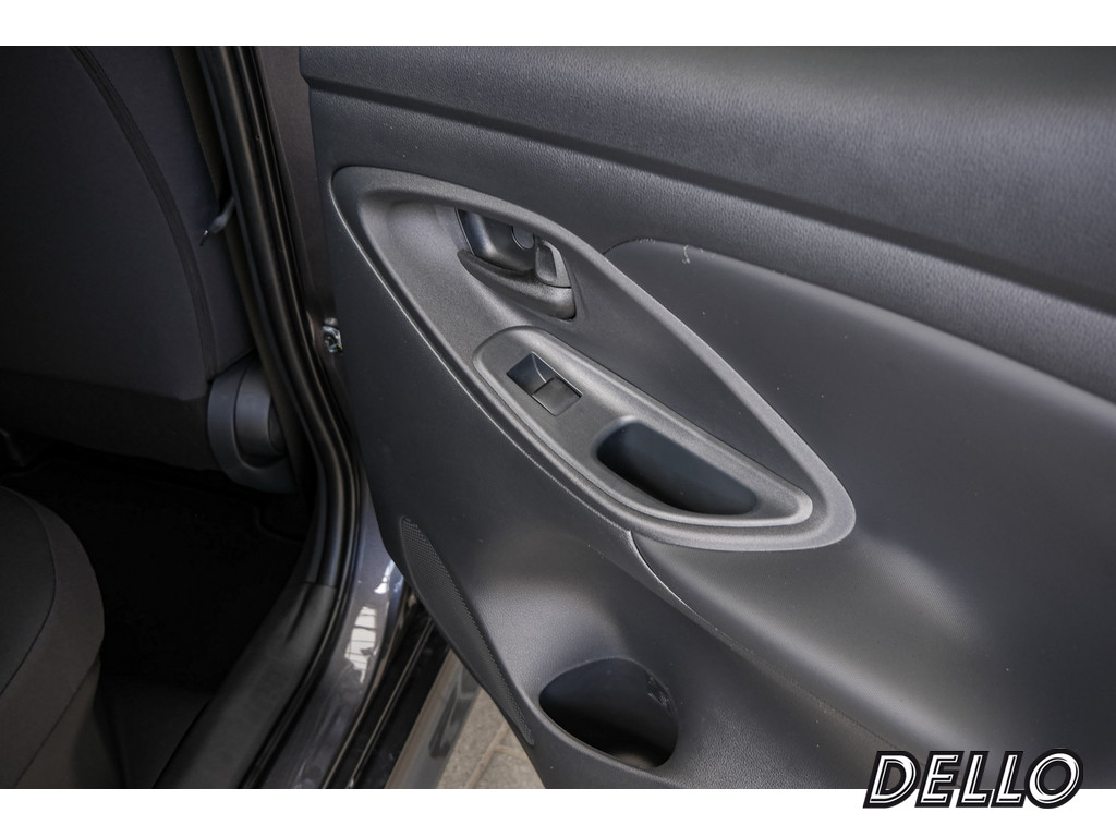 Fahrzeugansicht TOYOTA Yaris 1.5 Hybrid Teamplayer - Bild 8