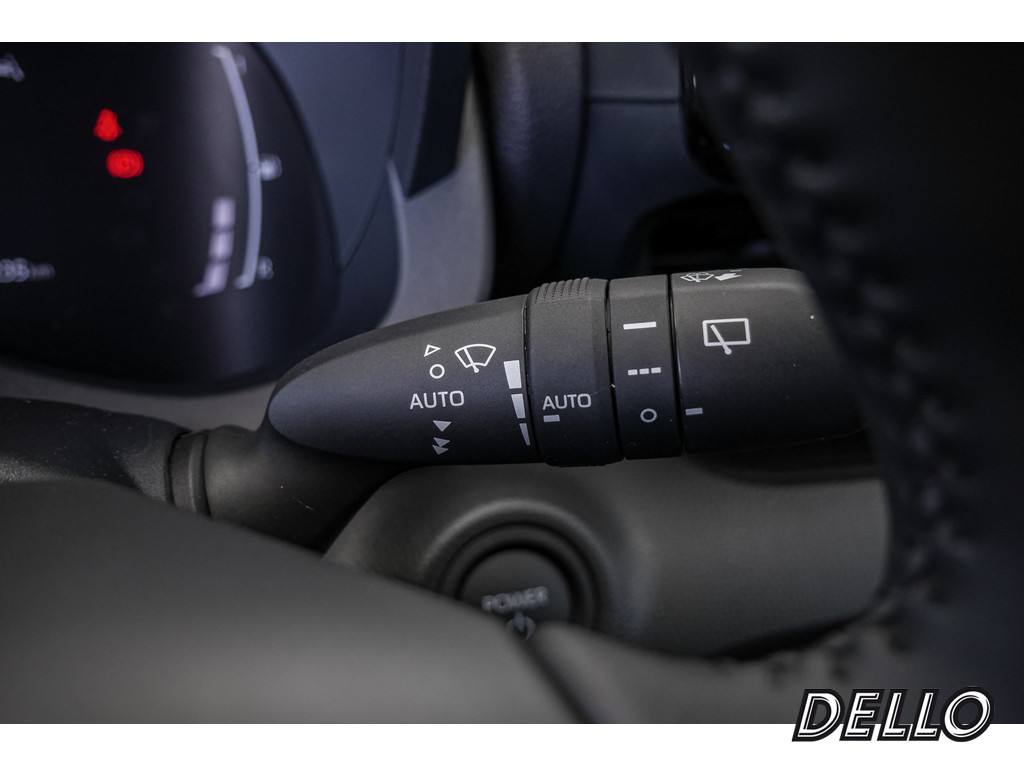 Fahrzeugansicht TOYOTA Yaris 1.5 Hybrid Teamplayer - Bild 28