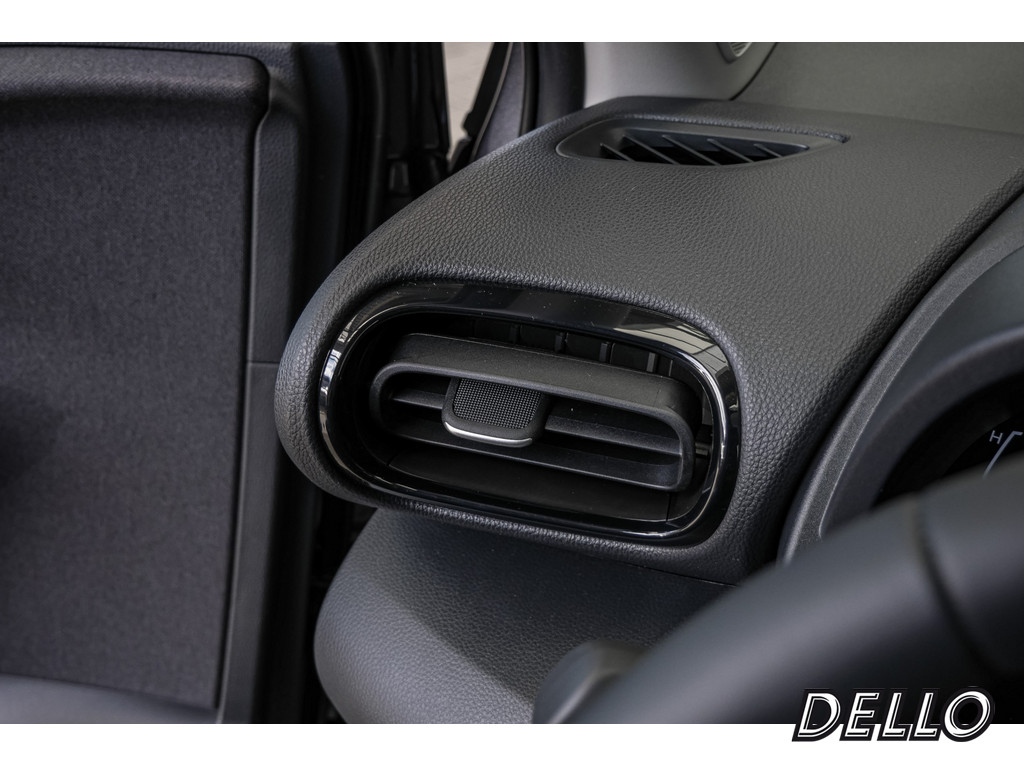 Fahrzeugansicht TOYOTA Yaris 1.5 Hybrid Teamplayer - Bild 32