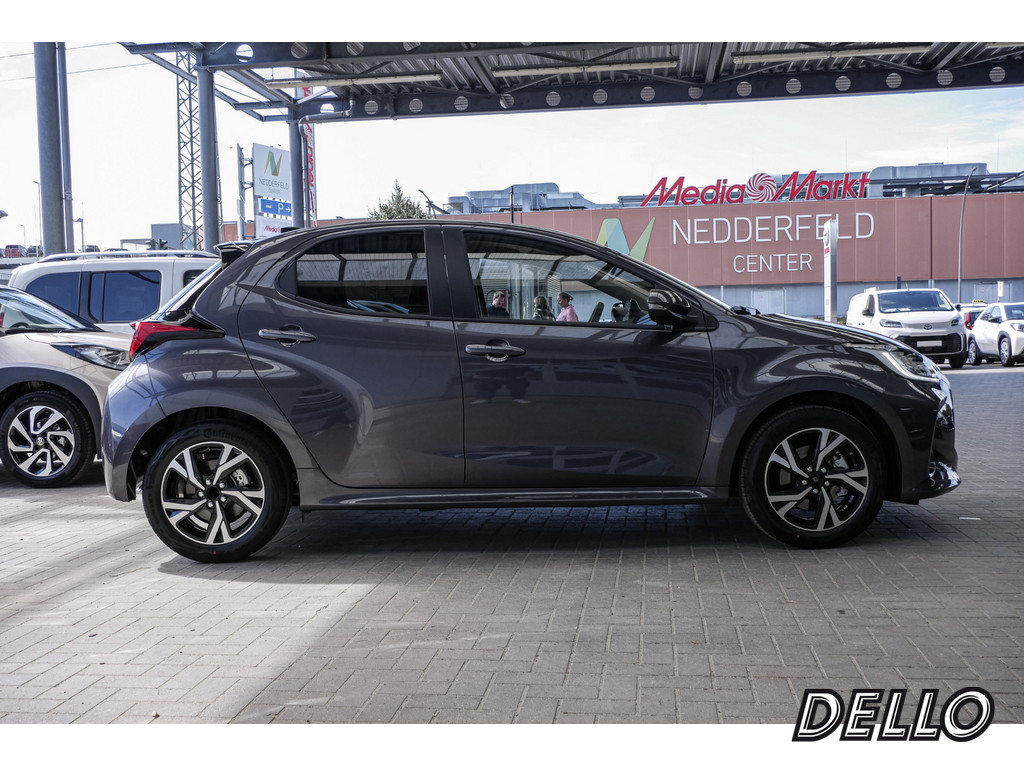 Fahrzeugansicht TOYOTA Yaris 1.5 Hybrid Teamplayer - Bild 34