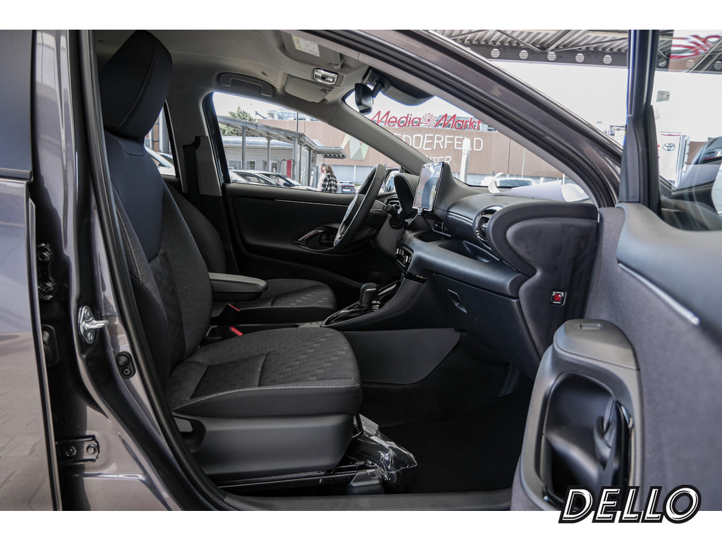 Fahrzeugansicht TOYOTA Yaris 1.5 Hybrid Teamplayer - Bild 6