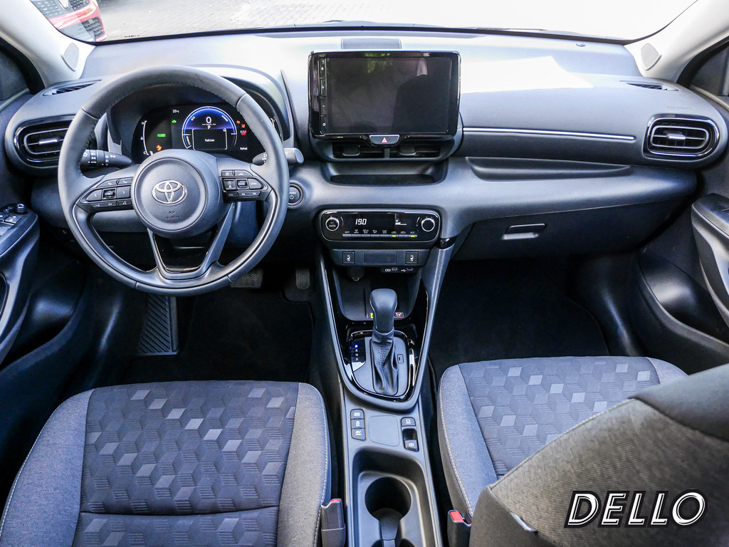 Fahrzeugansicht TOYOTA Yaris 1.5 Hybrid Teamplayer - Bild 7