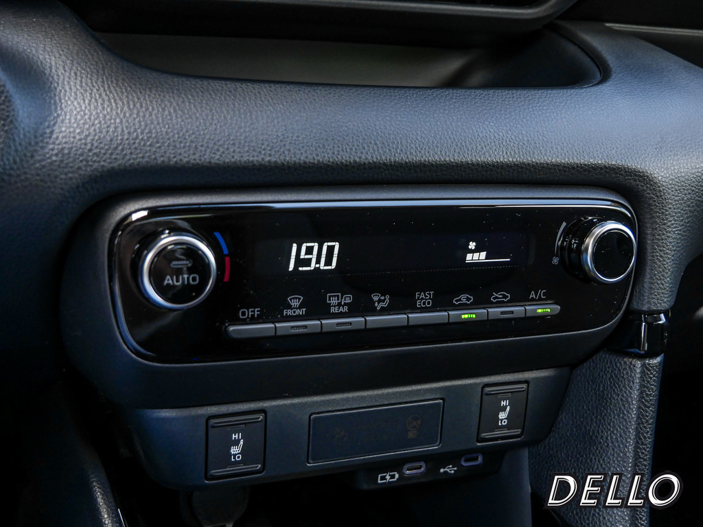 Fahrzeugansicht TOYOTA Yaris 1.5 Hybrid Teamplayer - Bild 13