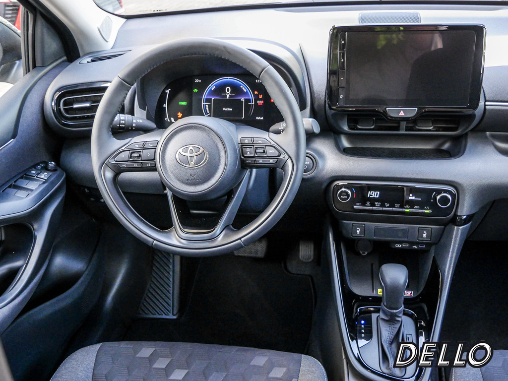 Fahrzeugansicht TOYOTA Yaris 1.5 Hybrid Teamplayer - Bild 8