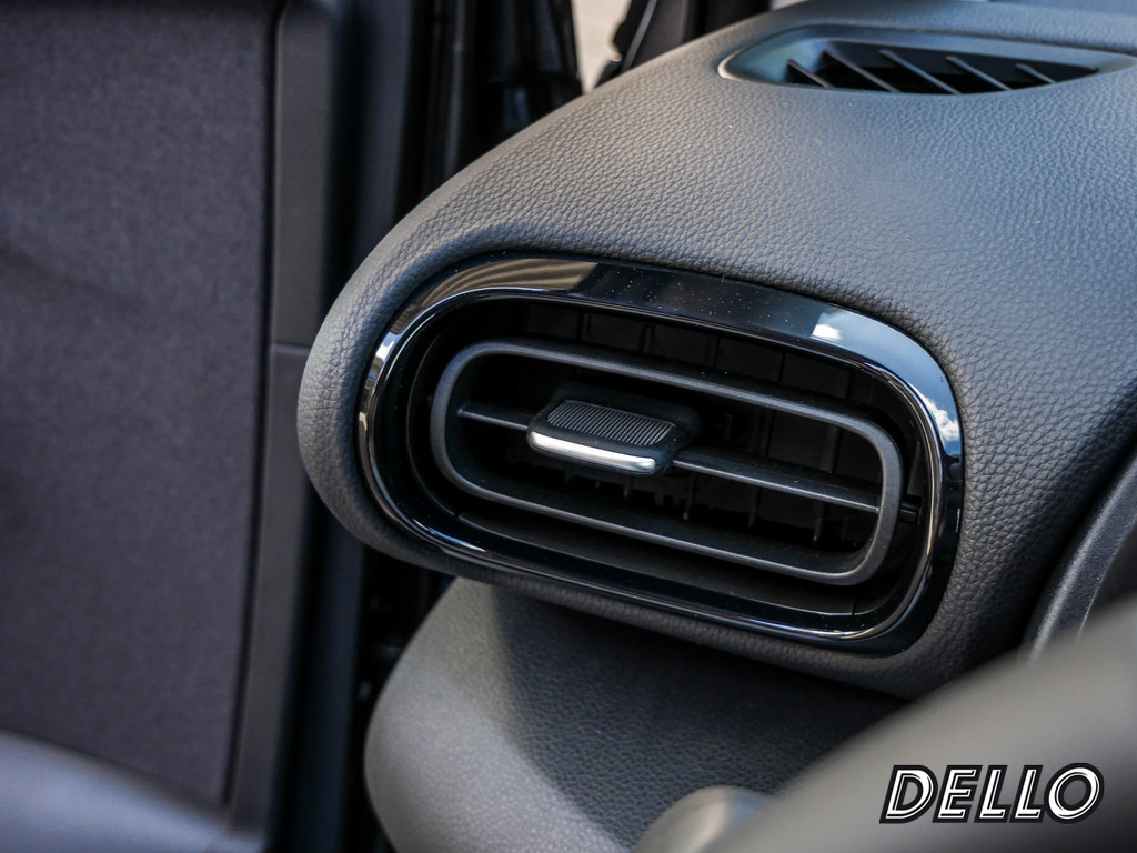 Fahrzeugansicht TOYOTA Yaris 1.5 Hybrid Teamplayer - Bild 27