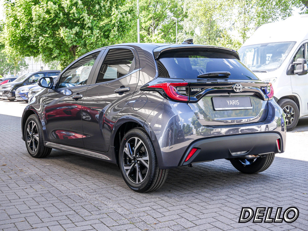 Fahrzeugansicht TOYOTA Yaris 1.5 Hybrid Teamplayer - Bild 36