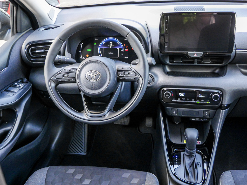 Fahrzeugansicht TOYOTA Yaris 1.5 Hybrid Teamplayer - Bild 8