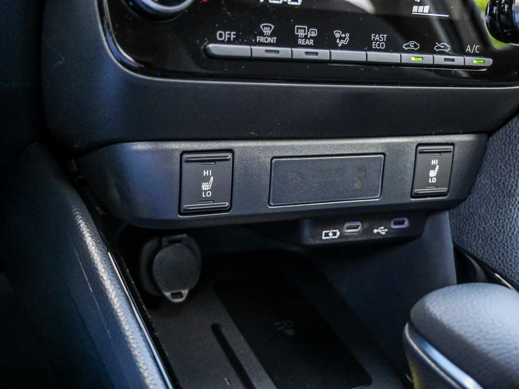 Fahrzeugansicht TOYOTA Yaris 1.5 Hybrid Teamplayer - Bild 14