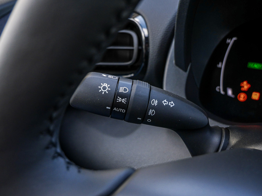 Fahrzeugansicht TOYOTA Yaris 1.5 Hybrid Teamplayer - Bild 21