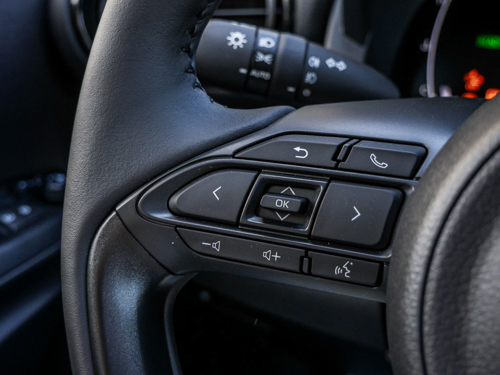 Fahrzeugansicht TOYOTA Yaris 1.5 Hybrid Teamplayer - Bild 26