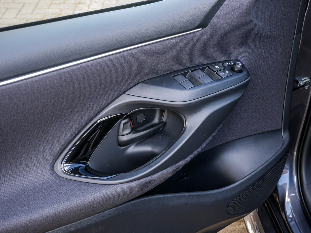 Fahrzeugansicht TOYOTA Yaris 1.5 Hybrid Teamplayer - Bild 31