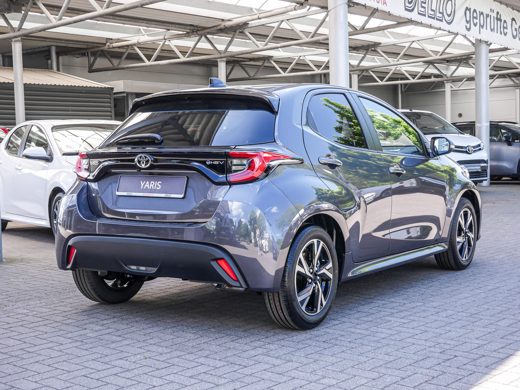 Fahrzeugansicht TOYOTA Yaris 1.5 Hybrid Teamplayer - Bild 34