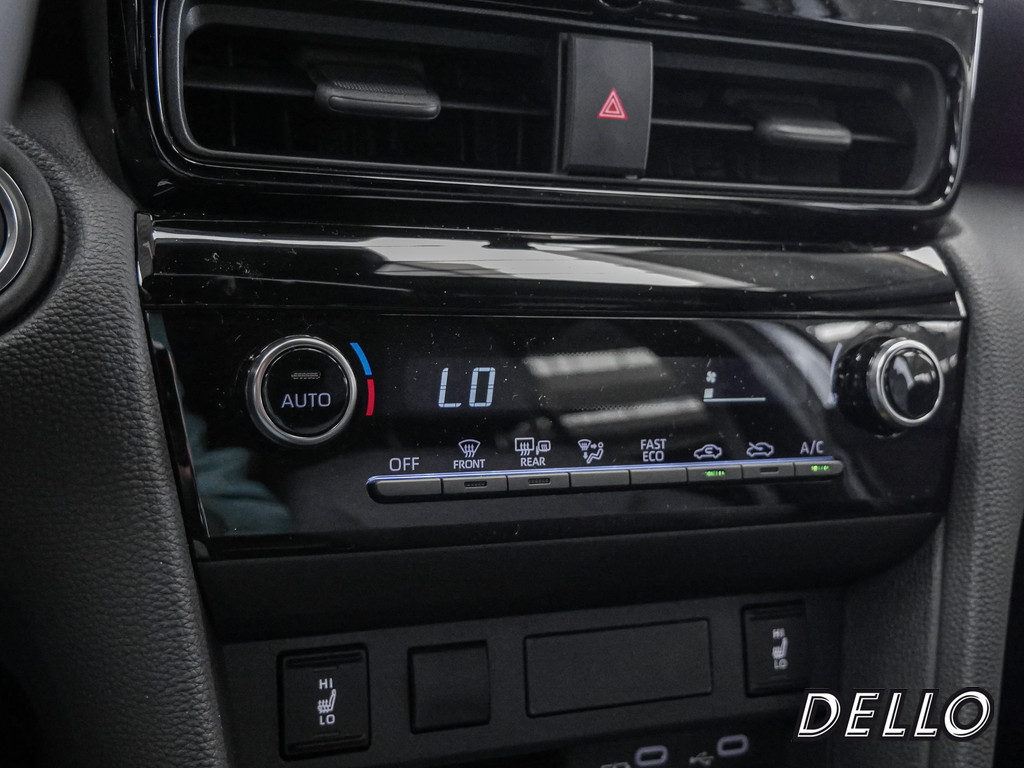 Fahrzeugansicht TOYOTA Yaris Cross 1.5 Hybrid FWD Teamplayer - Bild 8