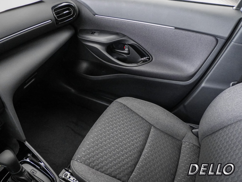 Fahrzeugansicht TOYOTA Yaris Cross 1.5 Hybrid FWD Teamplayer - Bild 14
