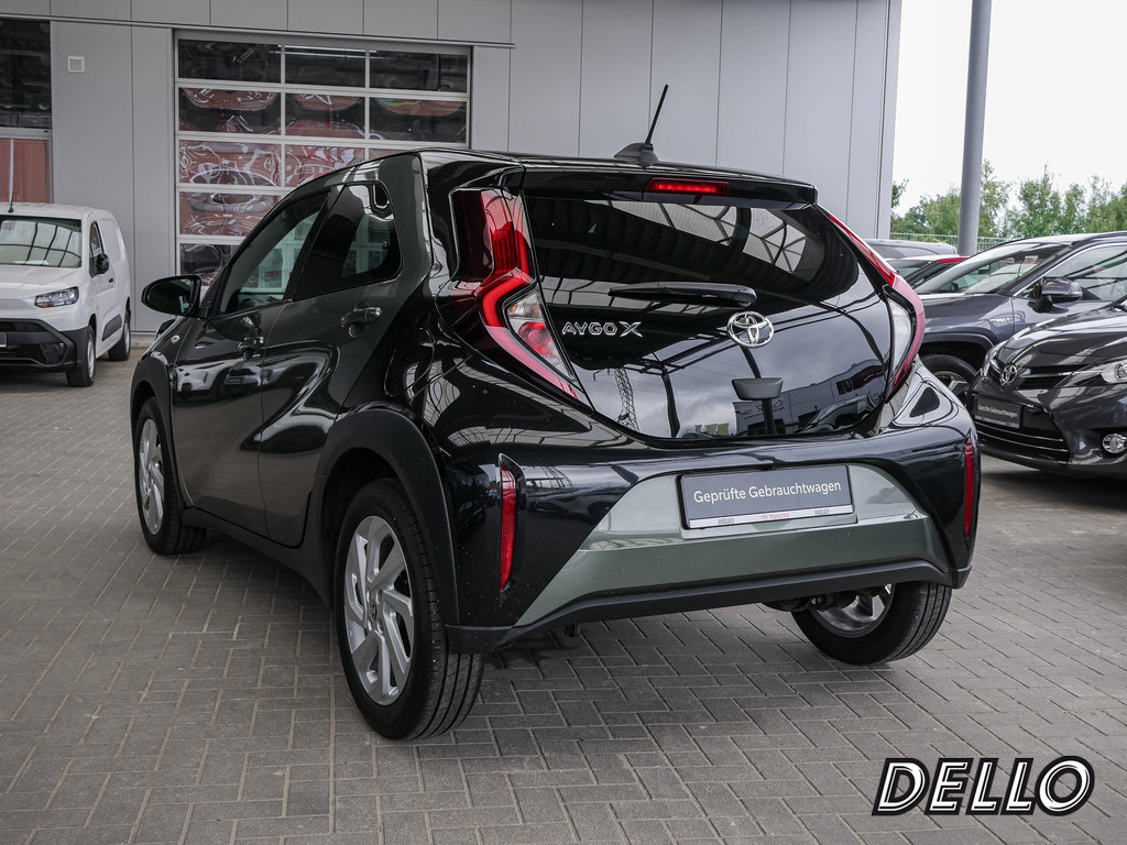 Fahrzeugansicht TOYOTA Yaris Cross 1.5 Hybrid FWD Teamplayer - Bild 37