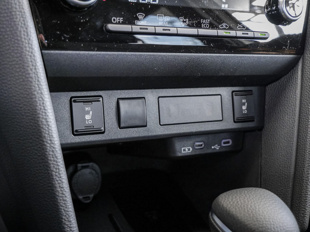 Fahrzeugansicht TOYOTA Yaris Cross 1.5 Hybrid FWD Teamplayer - Bild 19