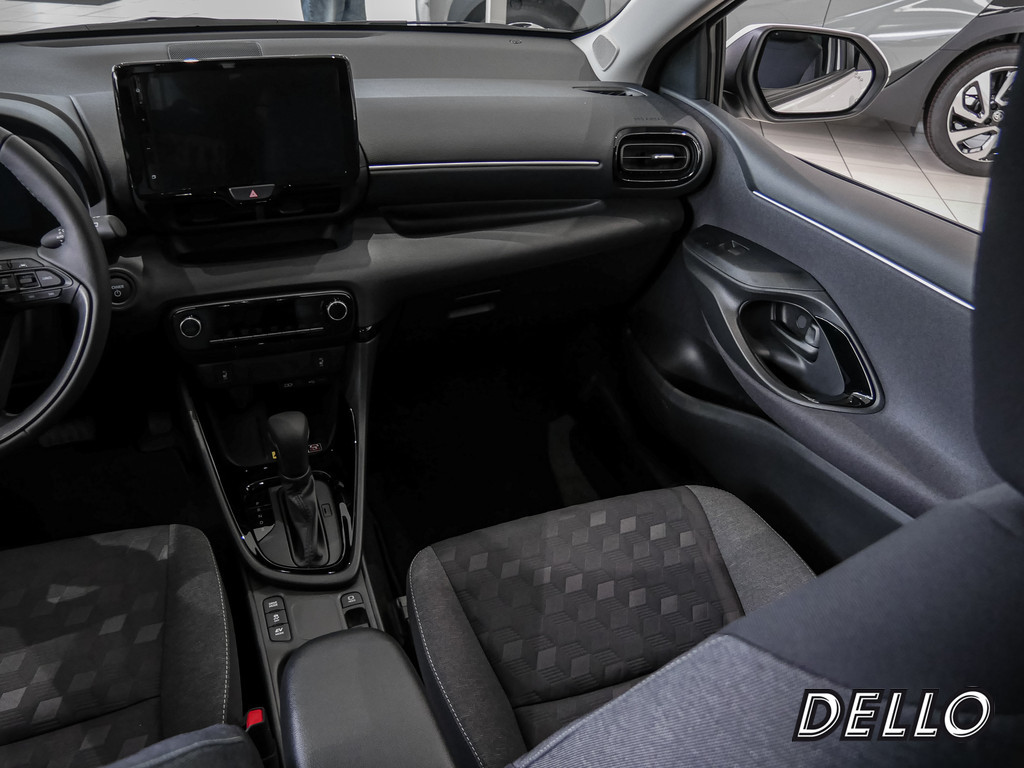Fahrzeugansicht TOYOTA Yaris 1.5 Hybrid Teamplayer - Bild 6