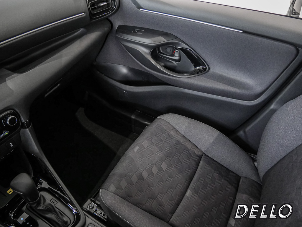 Fahrzeugansicht TOYOTA Yaris 1.5 Hybrid Teamplayer - Bild 18