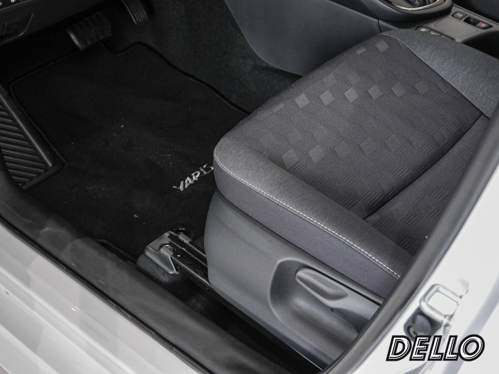 Fahrzeugansicht TOYOTA Yaris 1.5 Hybrid Teamplayer - Bild 30