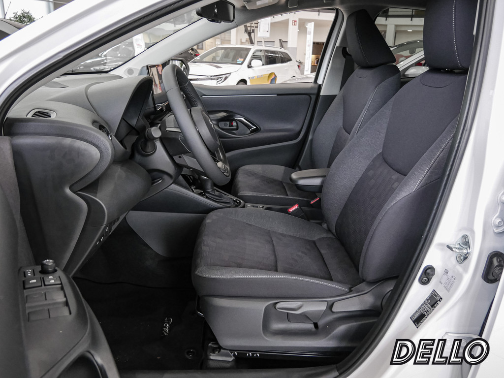 Fahrzeugansicht TOYOTA Yaris 1.5 Hybrid Teamplayer inkl.WKR +Safety+Comfortpaket - Bild 37