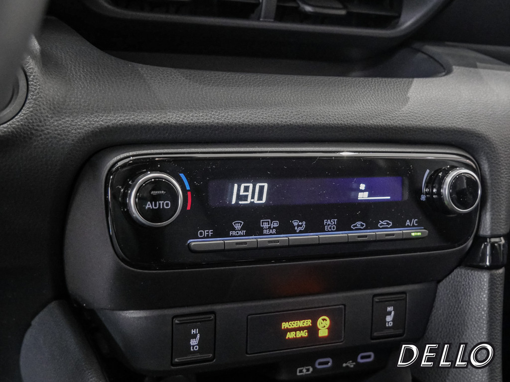 Fahrzeugansicht TOYOTA Yaris 1.5 Hybrid Teamplayer inkl.WKR +Safety+Comfortpaket - Bild 13