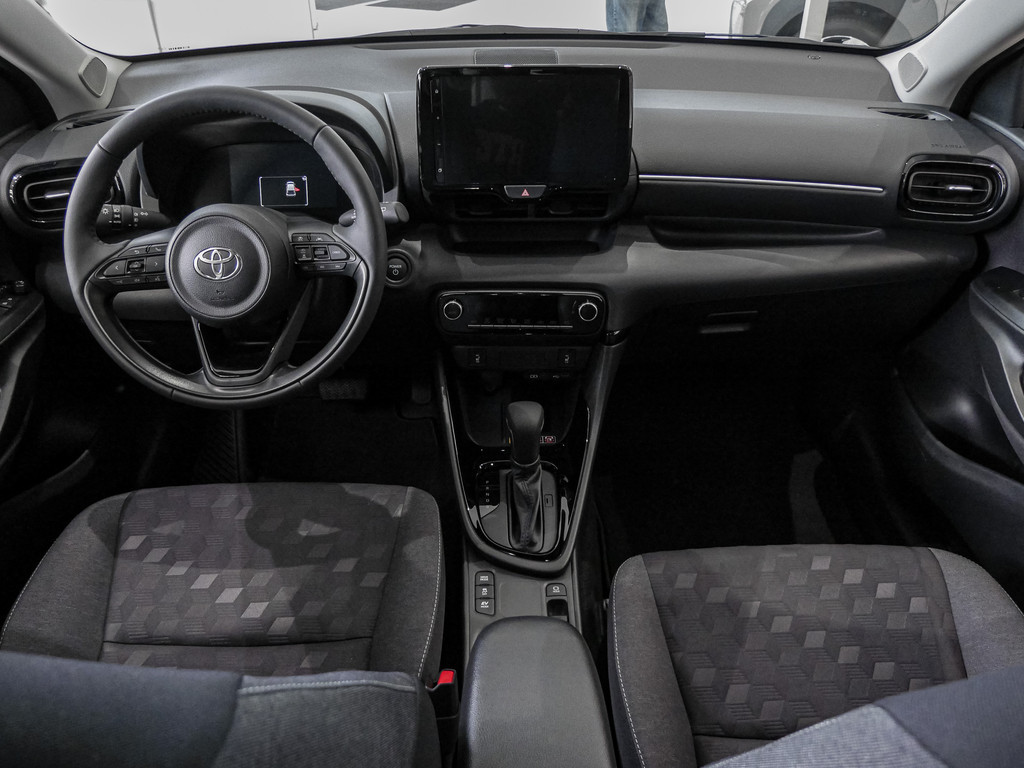 Fahrzeugansicht TOYOTA Yaris 1.5 Hybrid Teamplayer inkl.WKR +Safety+Comfortpaket - Bild 4