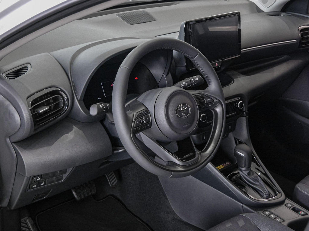 Fahrzeugansicht TOYOTA Yaris 1.5 Hybrid Teamplayer inkl.WKR +Safety+Comfortpaket - Bild 29