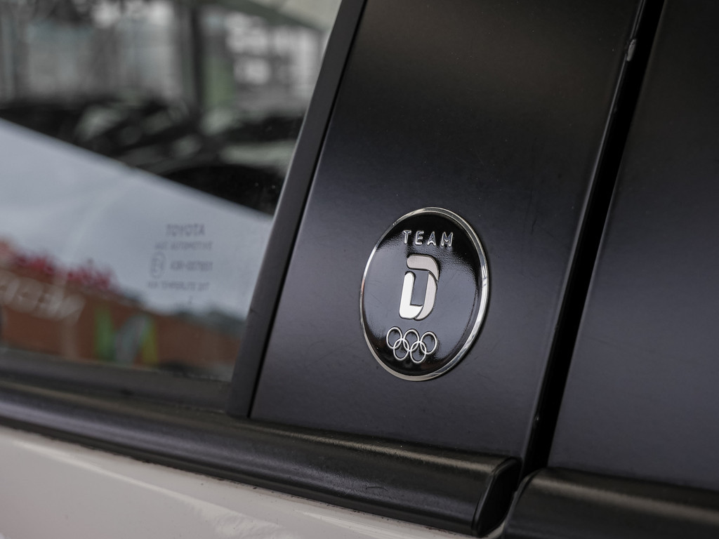 Fahrzeugansicht TOYOTA Yaris Cross Hybrid 1.5 VVT-i Team Deutschland - Bild 4