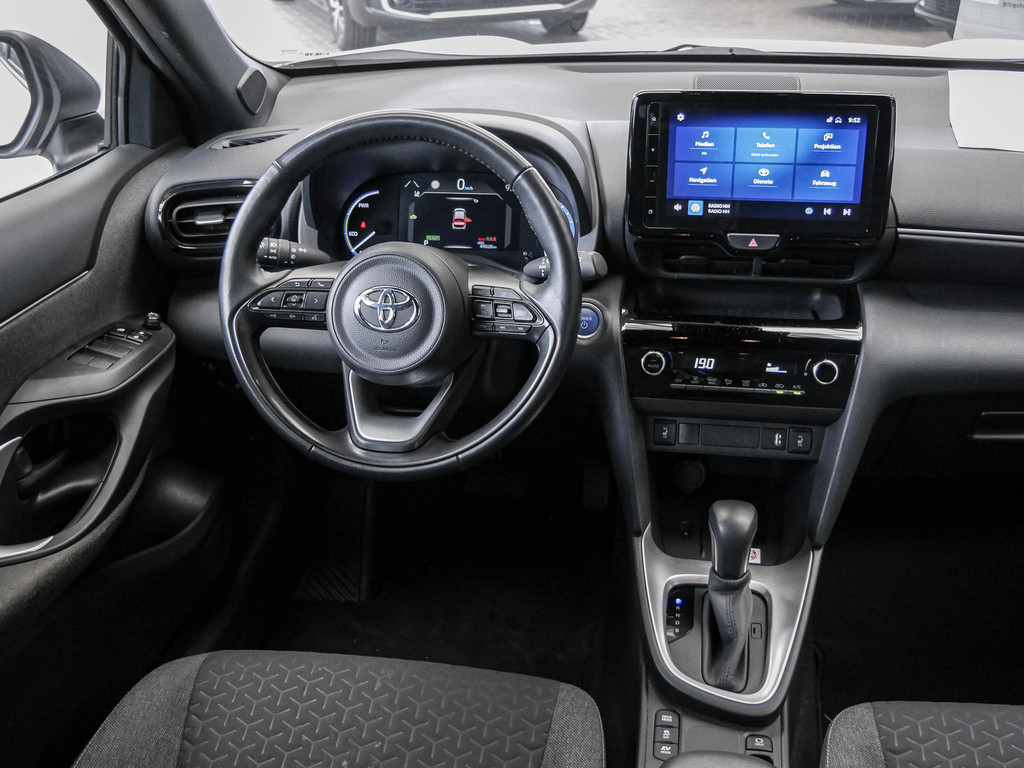 Fahrzeugansicht TOYOTA Yaris Cross Hybrid 1.5 VVT-i Team Deutschland - Bild 10