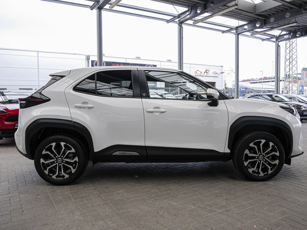 Fahrzeugansicht TOYOTA Yaris Cross Hybrid 1.5 VVT-i Team Deutschland - Bild 34