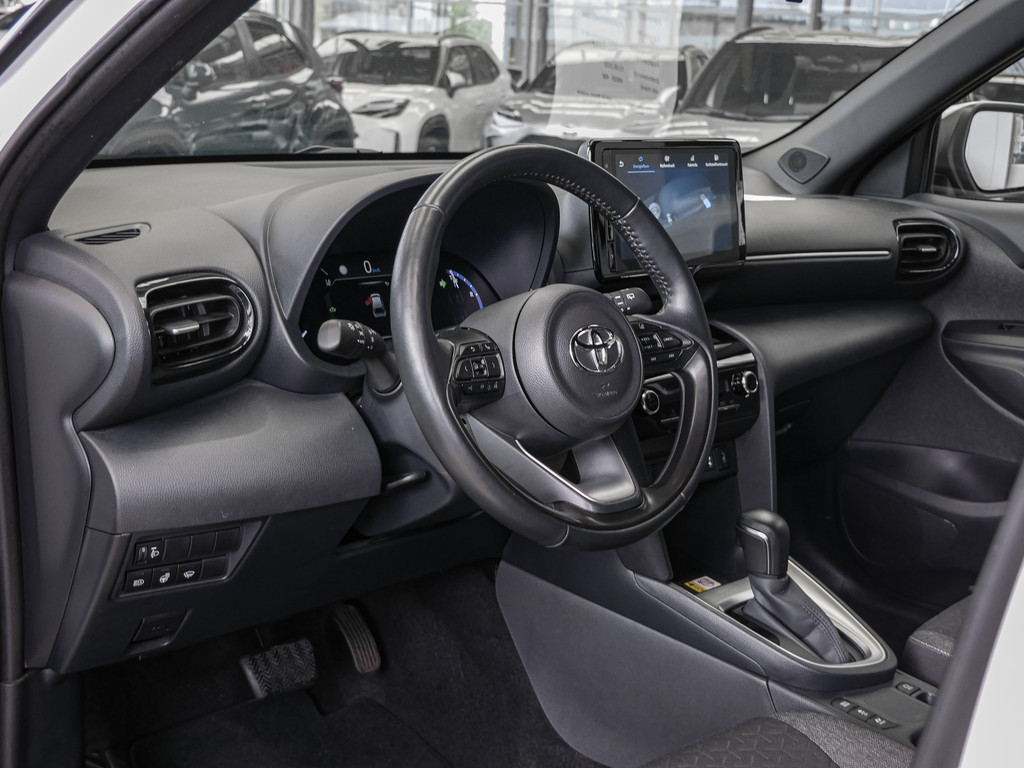Fahrzeugansicht TOYOTA Yaris Cross Hybrid 1.5 VVT-i Team Deutschland - Bild 37