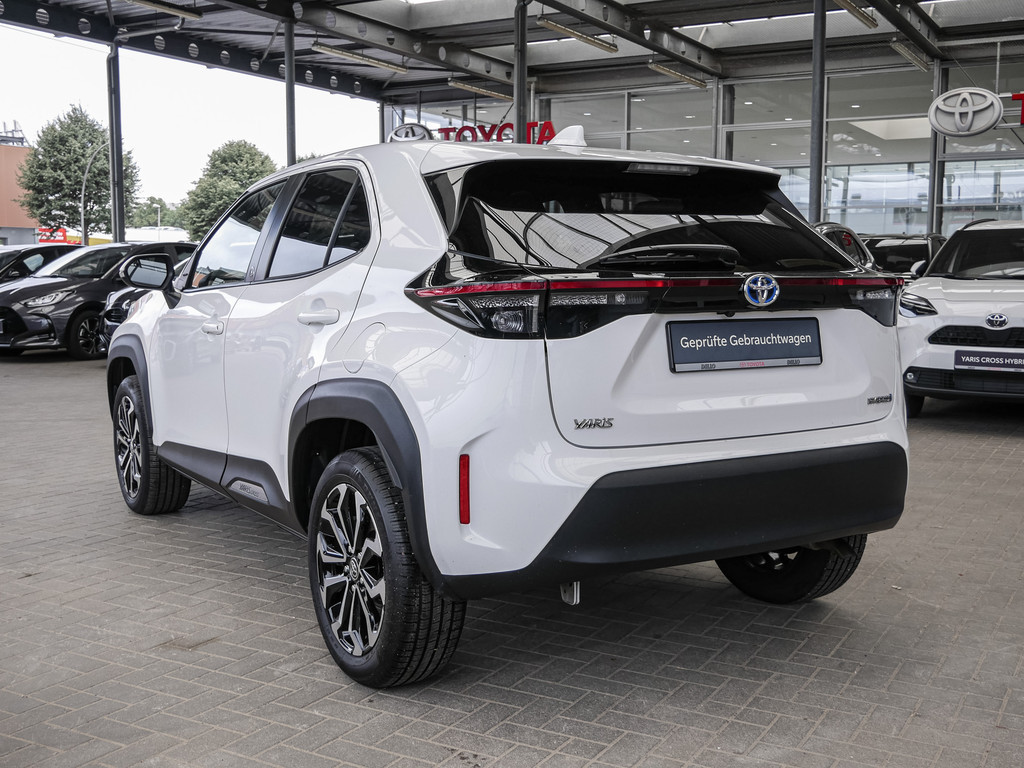 Fahrzeugansicht TOYOTA Yaris Cross Hybrid 1.5 VVT-i Team Deutschland - Bild 44