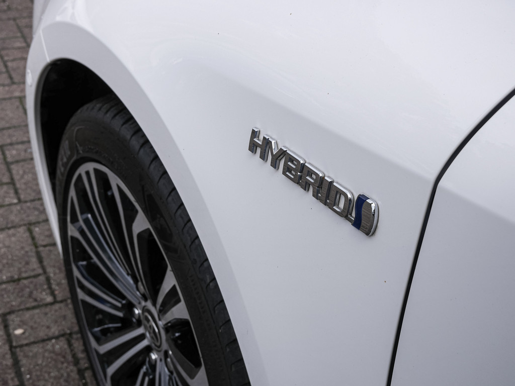 Fahrzeugansicht TOYOTA Corolla Touring Sports 1.8 Hybrid Team D - Bild 2