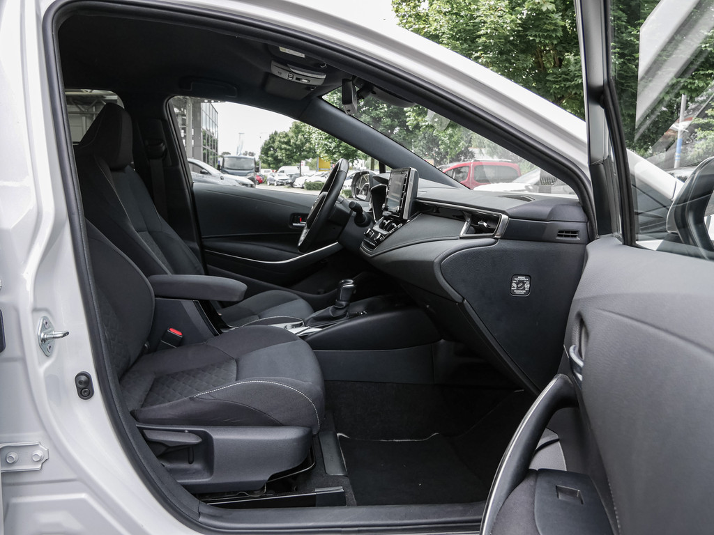 Fahrzeugansicht TOYOTA Corolla Touring Sports 1.8 Hybrid Team D - Bild 8