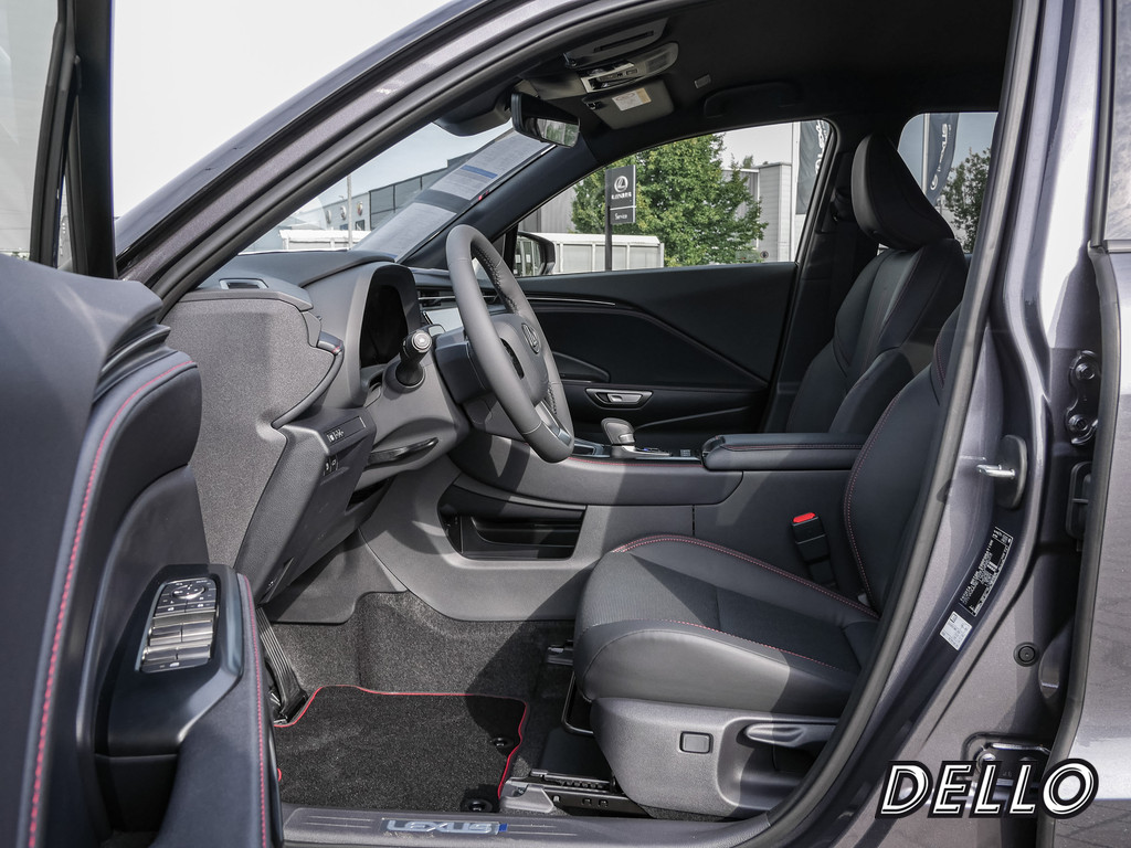 Fahrzeugansicht LEXUS LBX Emotion - Bild 4