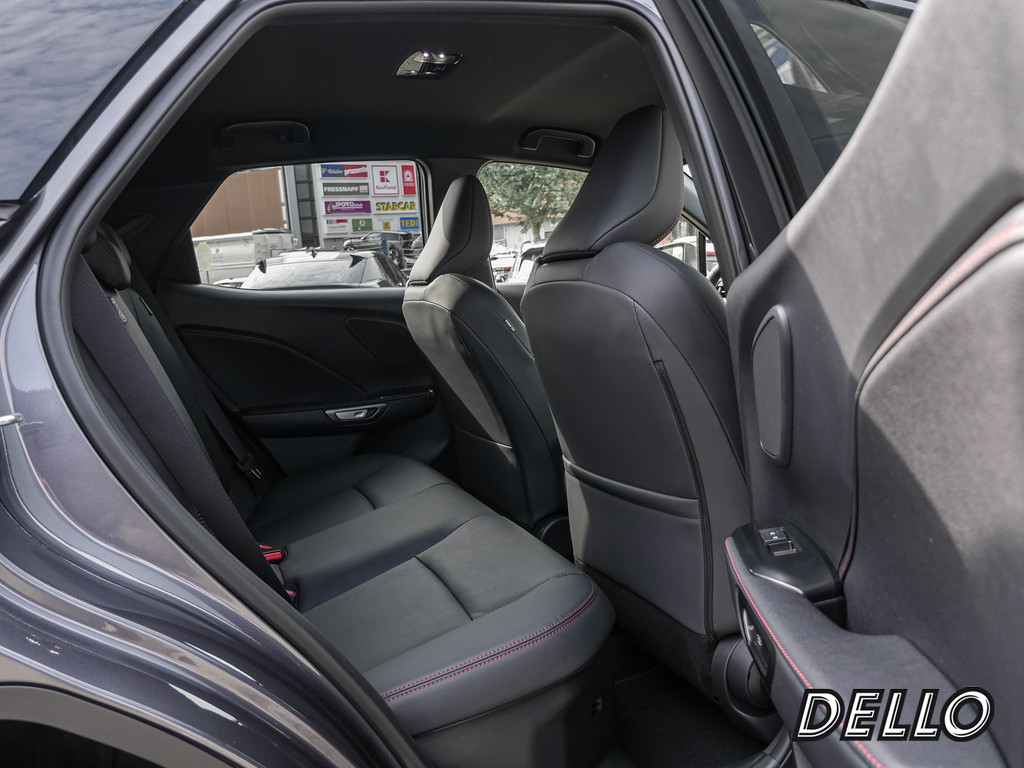 Fahrzeugansicht LEXUS LBX Emotion - Bild 6