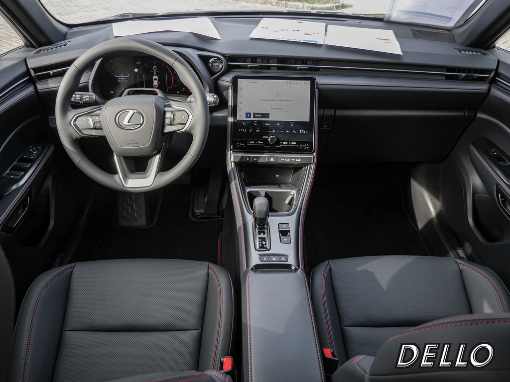 Fahrzeugansicht LEXUS LBX Emotion - Bild 7