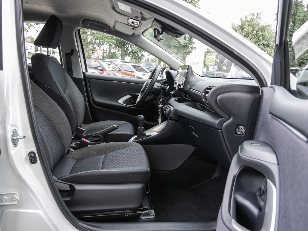 Fahrzeugansicht TOYOTA Yaris 1.5 VVT-i Comfort - Bild 4