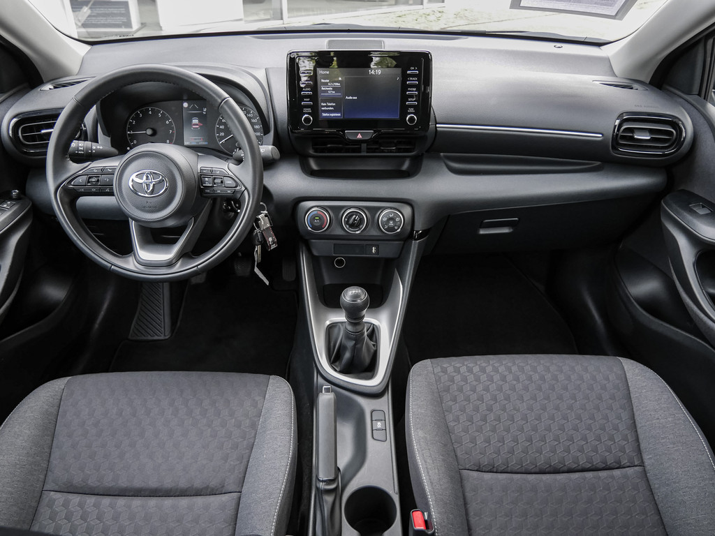 Fahrzeugansicht TOYOTA Yaris 1.5 VVT-i Comfort - Bild 6