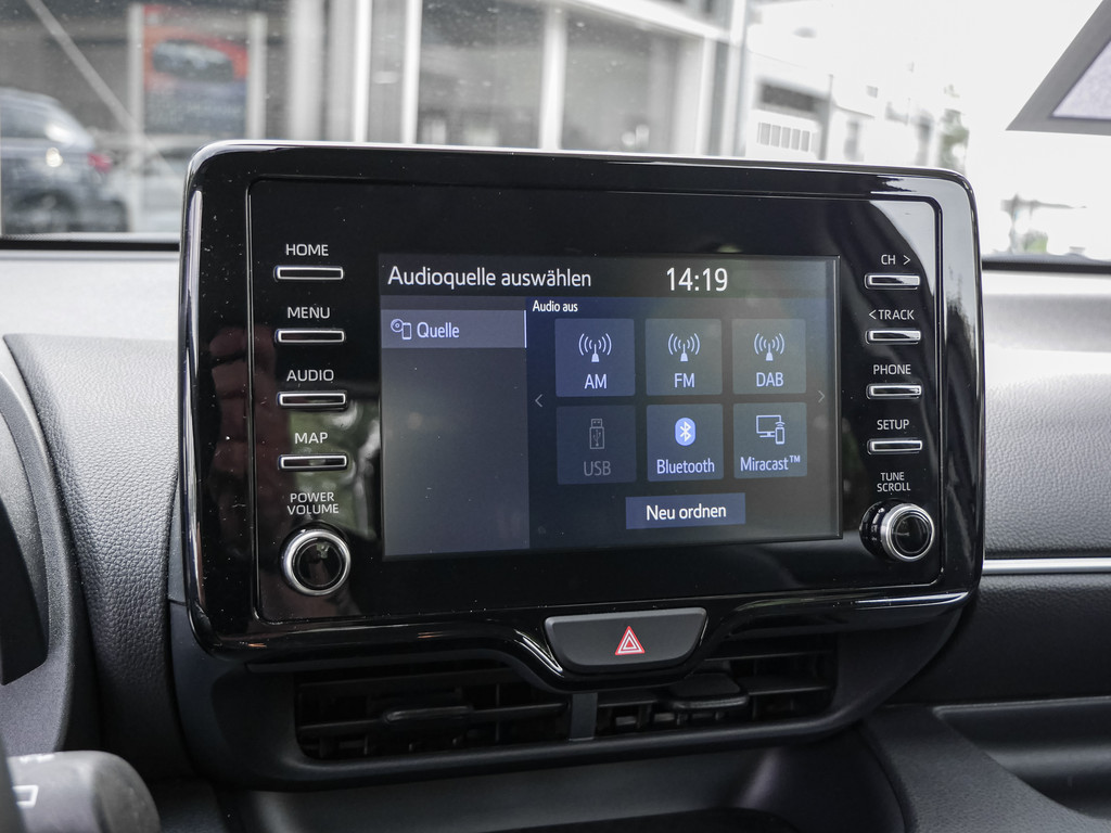Fahrzeugansicht TOYOTA Yaris 1.5 VVT-i Comfort - Bild 11