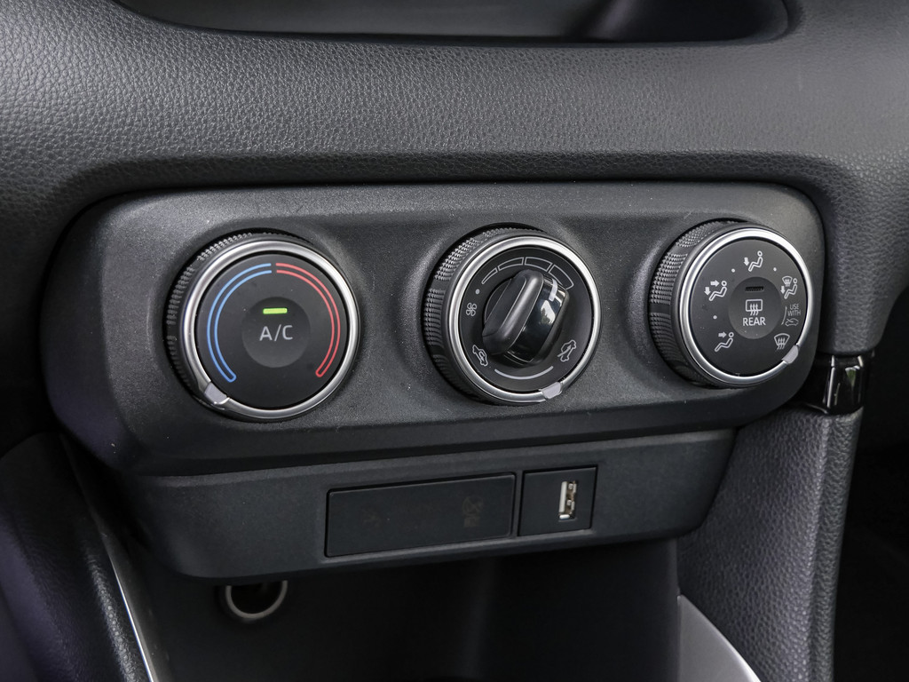 Fahrzeugansicht TOYOTA Yaris 1.5 VVT-i Comfort - Bild 16