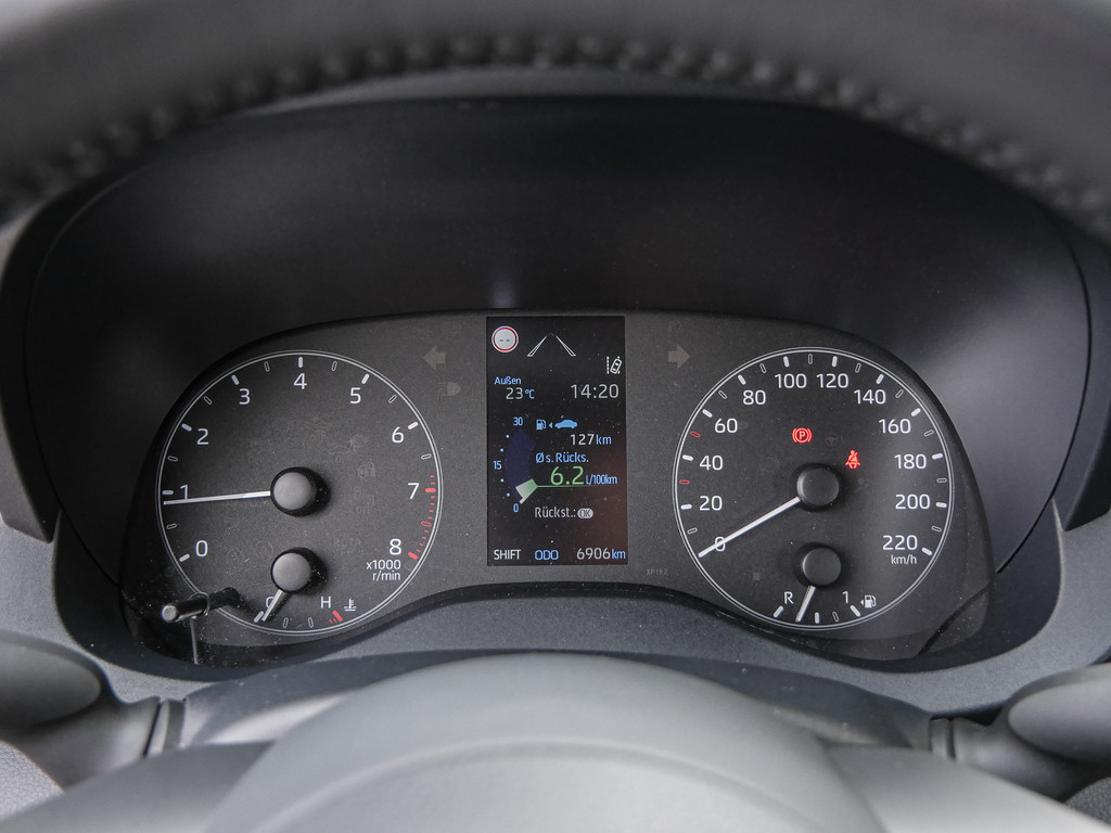 Fahrzeugansicht TOYOTA Yaris 1.5 VVT-i Comfort - Bild 21