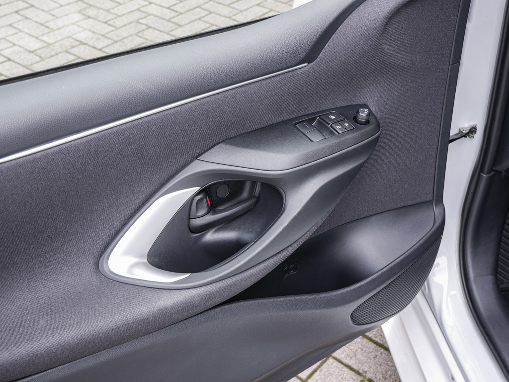 Fahrzeugansicht TOYOTA Yaris 1.5 VVT-i Comfort - Bild 30