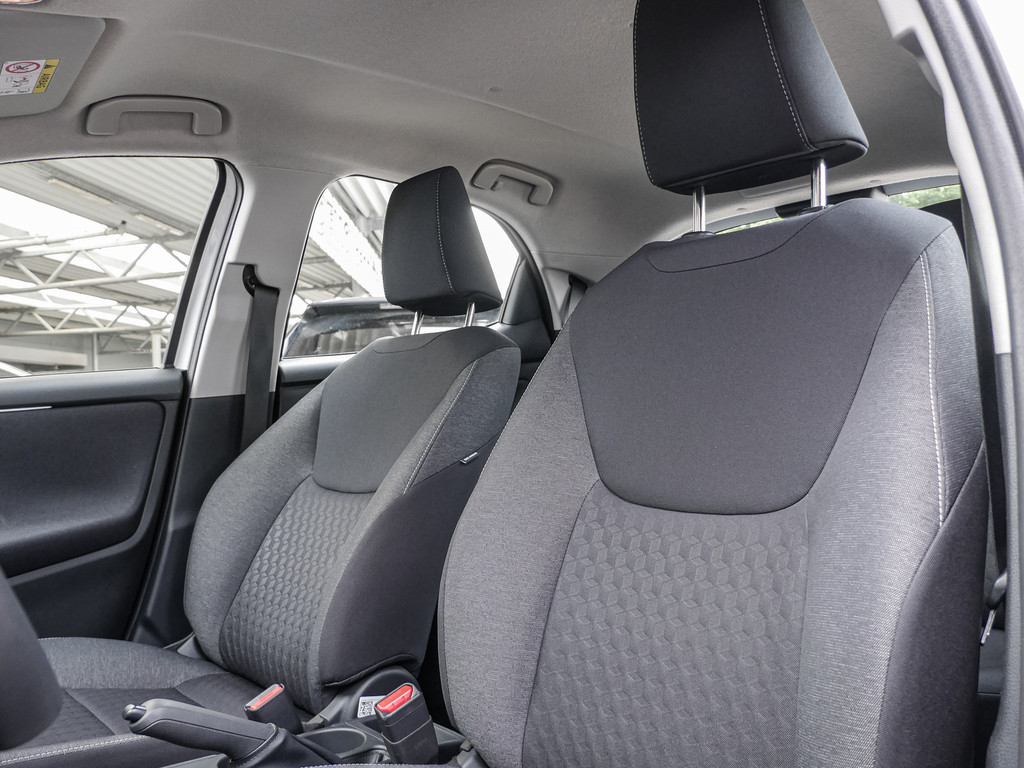 Fahrzeugansicht TOYOTA Yaris 1.5 VVT-i Comfort - Bild 31