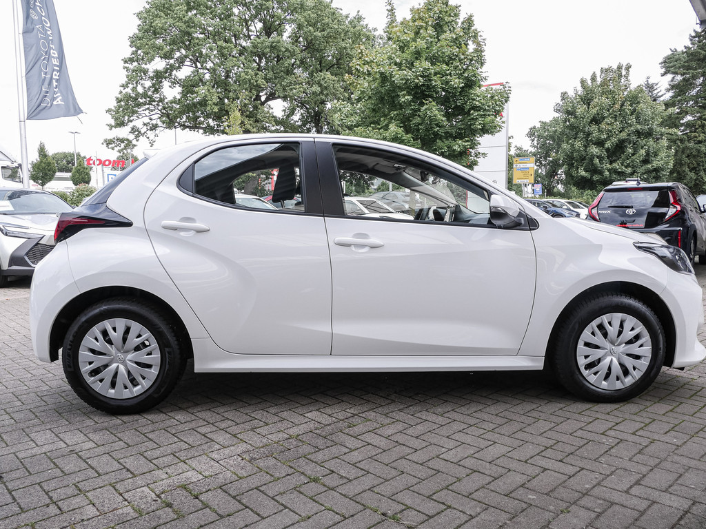 Fahrzeugansicht TOYOTA Yaris 1.5 VVT-i Comfort - Bild 33